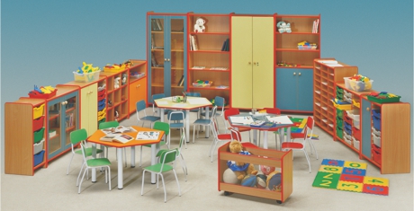 Tables chaises et armoires pour la maternelle ligne fantasia